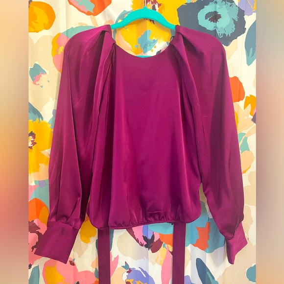 Satin blouse - Picture 1 of 3